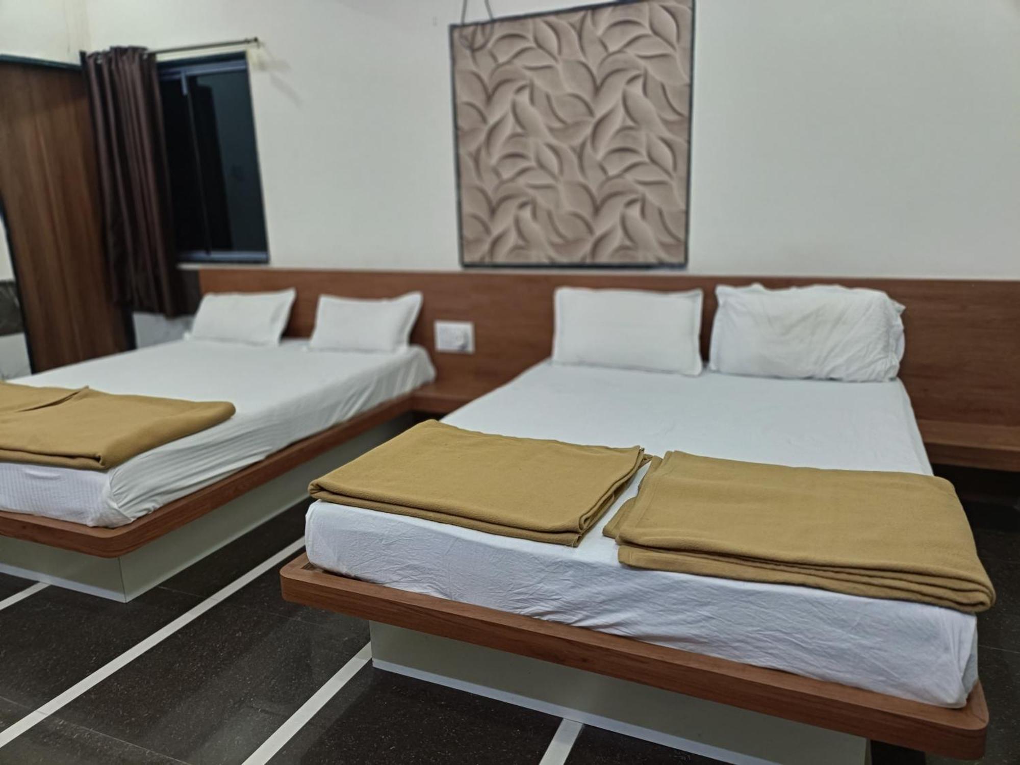 Dwārka Hotel Mahalaxmi מראה חיצוני תמונה