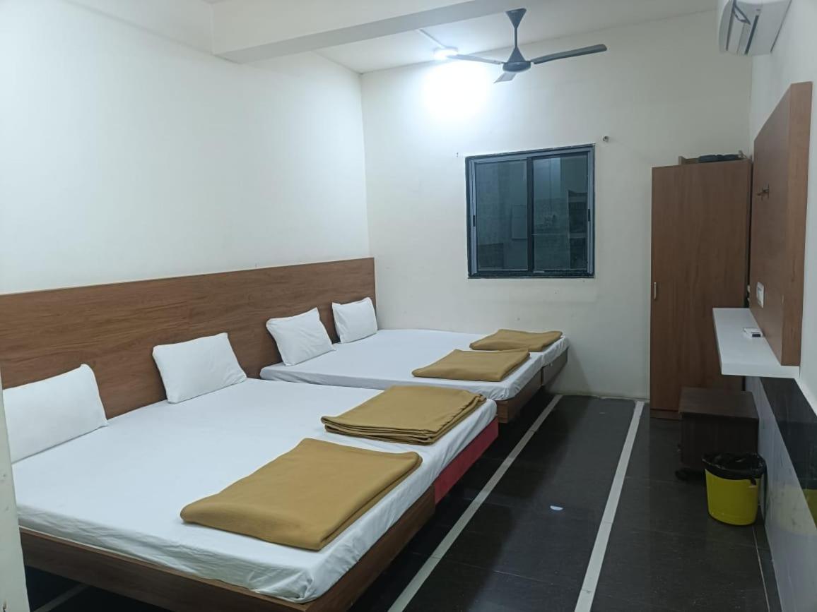 Dwārka Hotel Mahalaxmi מראה חיצוני תמונה