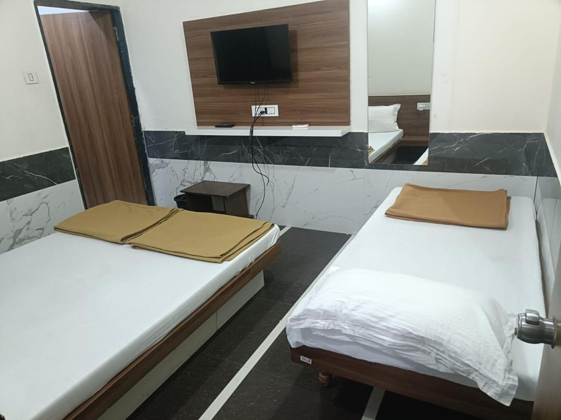 Dwārka Hotel Mahalaxmi מראה חיצוני תמונה
