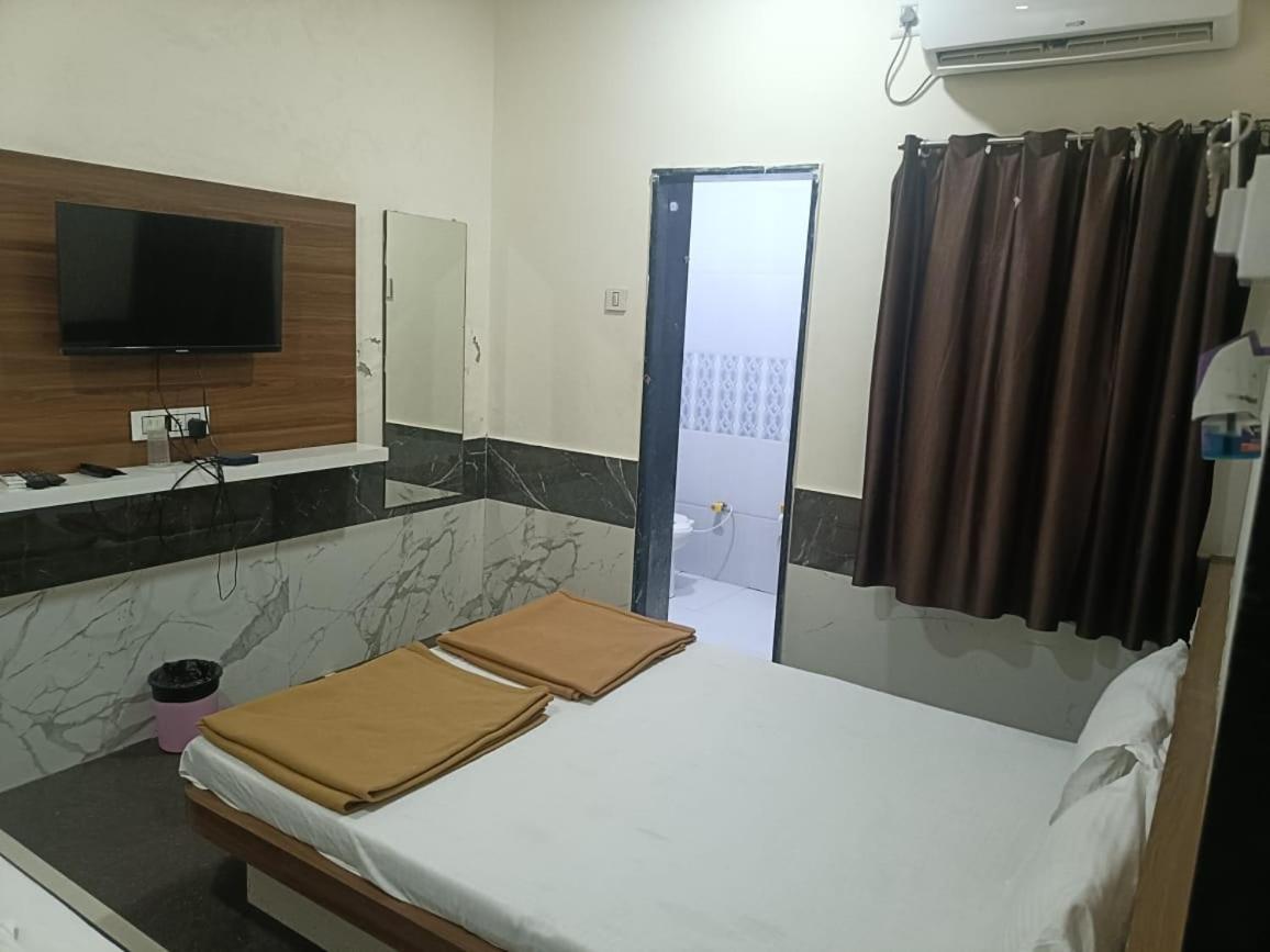 Dwārka Hotel Mahalaxmi מראה חיצוני תמונה